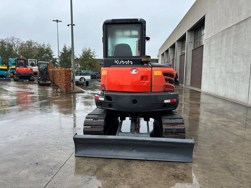 Kubota KX165-5 - Lánctalpas kotró: 5 kép. Kubota KX165-5 - Lánctalpas kotró: 5 kép.