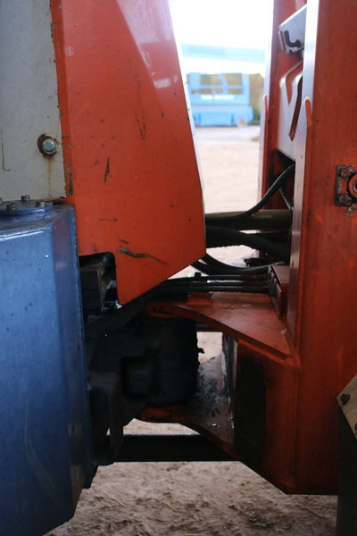 Gumikerekes homlokrakodó Kubota R510: 18 kép. Gumikerekes homlokrakodó Kubota R510: 18 kép.