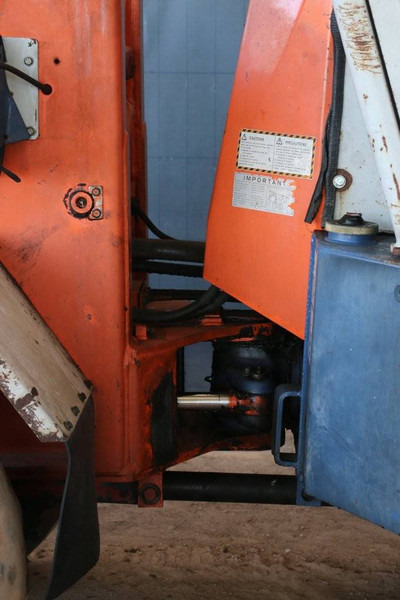 Gumikerekes homlokrakodó Kubota R510: 14 kép. Gumikerekes homlokrakodó Kubota R510: 14 kép.