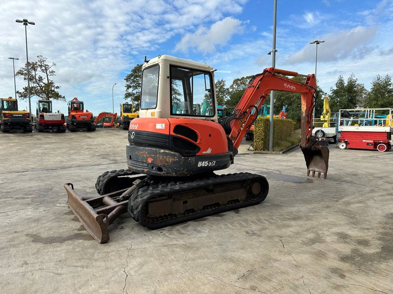 Kubota U-45-3 - Lánctalpas kotró: 4 kép. Kubota U-45-3 - Lánctalpas kotró: 4 kép.