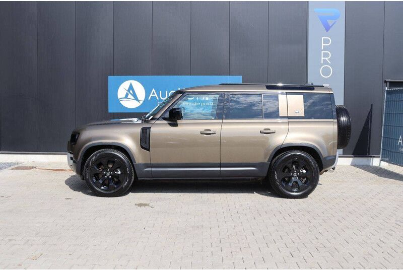Land Rover Defender - Autó: 2 kép. Land Rover Defender - Autó: 2 kép.