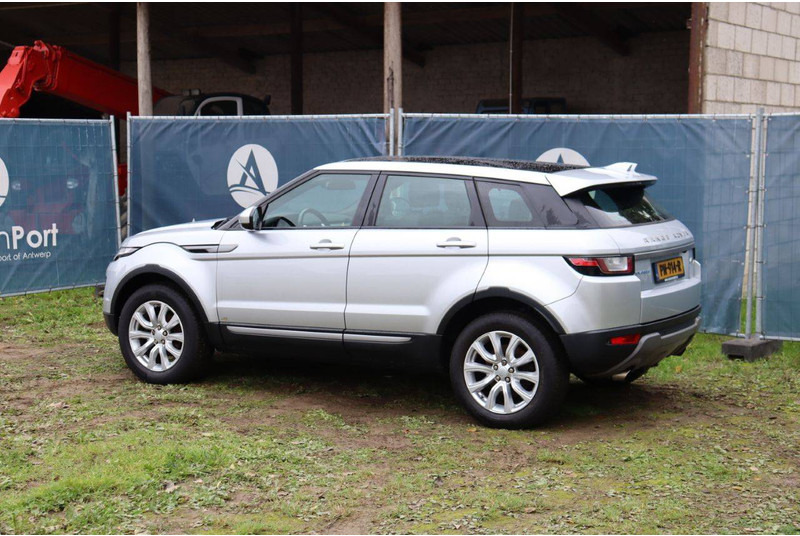 Land Rover Range Rover Evoque - Szedán: 3 kép. Land Rover Range Rover Evoque - Szedán: 3 kép.