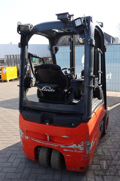 Linde E14-02 - Elektromos targonca: 5 kép. Linde E14-02 - Elektromos targonca: 5 kép.