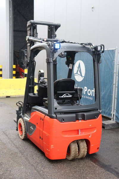 Linde E15-02 - Elektromos targonca: 4 kép. Linde E15-02 - Elektromos targonca: 4 kép.