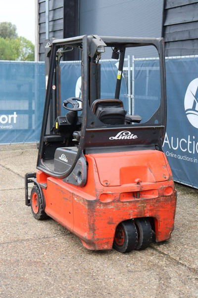 Linde E16-02 - Elektromos targonca: 4 kép. Linde E16-02 - Elektromos targonca: 4 kép.
