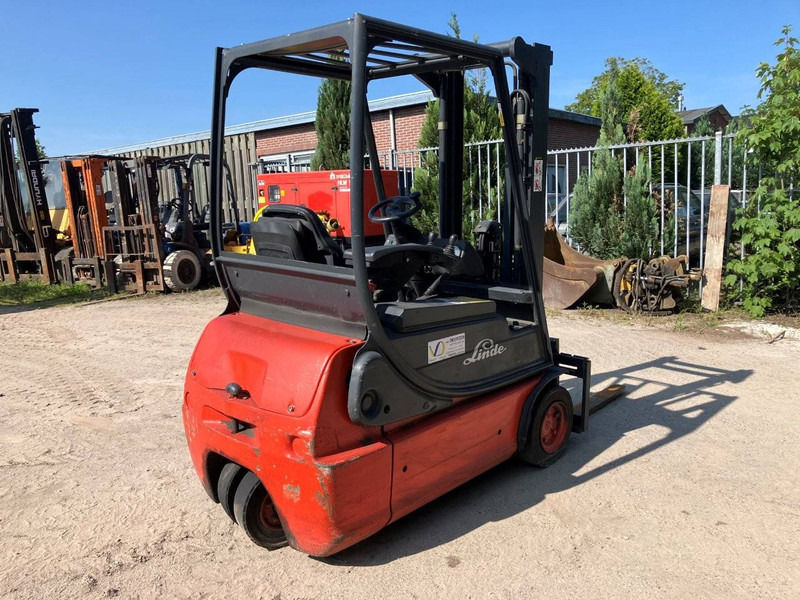 Linde E16C-02 - Elektromos targonca: 4 kép. Linde E16C-02 - Elektromos targonca: 4 kép.