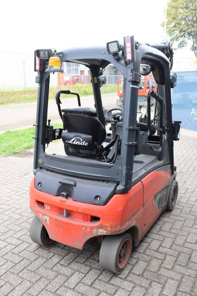 Elektromos targonca Linde E16P-02: 6 kép. Elektromos targonca Linde E16P-02: 6 kép.