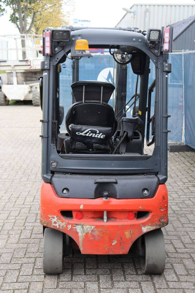 Linde E16P-02 - Elektromos targonca: 5 kép. Linde E16P-02 - Elektromos targonca: 5 kép.