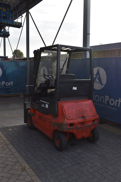 Linde E16P - Elektromos targonca: 4 kép. Linde E16P - Elektromos targonca: 4 kép.