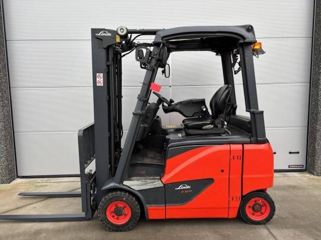 Linde E16PH-02 - Elektromos targonca: 1 kép. Linde E16PH-02 - Elektromos targonca: 1 kép.