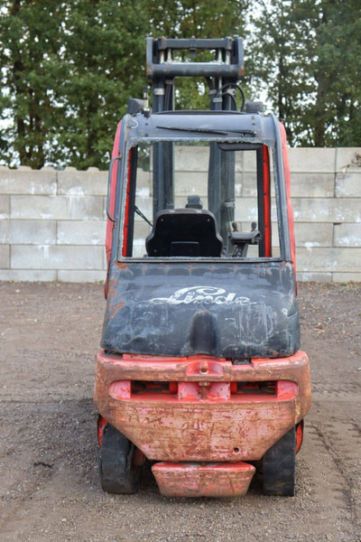 Linde E30-02 - Elektromos targonca: 5 kép. Linde E30-02 - Elektromos targonca: 5 kép.