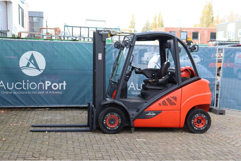 Linde H25T-02 - Gázüzemű targonca: 1 kép. Linde H25T-02 - Gázüzemű targonca: 1 kép.