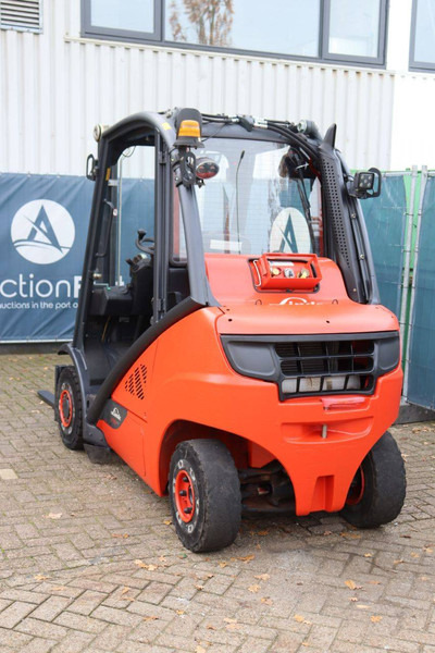 Linde H25T-02 - Gázüzemű targonca: 4 kép. Linde H25T-02 - Gázüzemű targonca: 4 kép.