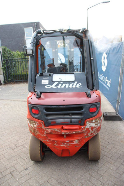 Linde H25T - Gázüzemű targonca: 4 kép. Linde H25T - Gázüzemű targonca: 4 kép.