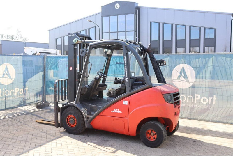 Linde H35D - Dízel targonca: 3 kép. Linde H35D - Dízel targonca: 3 kép.