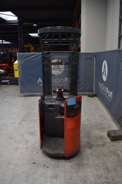 Linde L12SP - Emelőtargoncá: 4 kép. Linde L12SP - Emelőtargoncá: 4 kép.