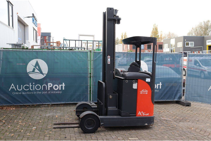 Linde R14G-12 - Tolóoszlopos targoncá: 1 kép. Linde R14G-12 - Tolóoszlopos targoncá: 1 kép.