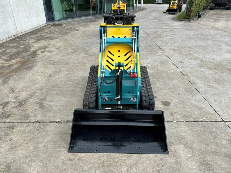 Machpro MP-S300 - Lánctalpas homlokrakodó: 2 kép. Machpro MP-S300 - Lánctalpas homlokrakodó: 2 kép.