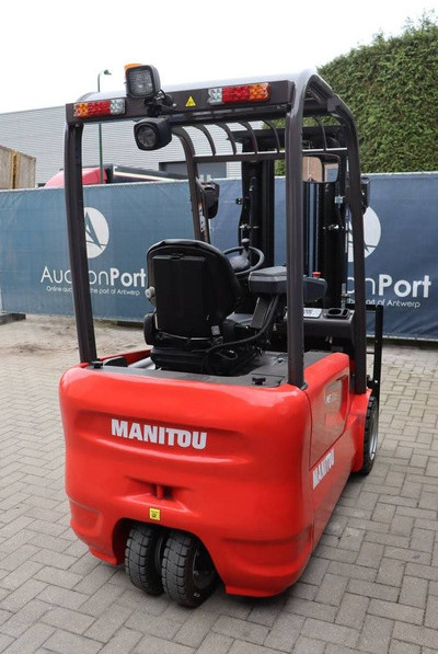 Manitou ME320-48V - Elektromos targonca: 5 kép. Manitou ME320-48V - Elektromos targonca: 5 kép.