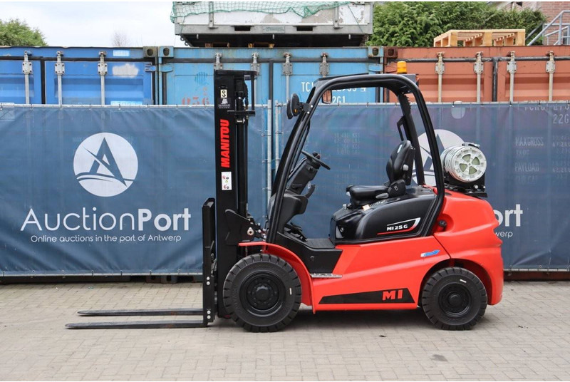 Manitou MI 25 G - Gázüzemű targonca: 2 kép. Manitou MI 25 G - Gázüzemű targonca: 2 kép.