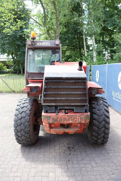 Manitou MLT 524 - Teleszkópos rakodó: 5 kép. Manitou MLT 524 - Teleszkópos rakodó: 5 kép.