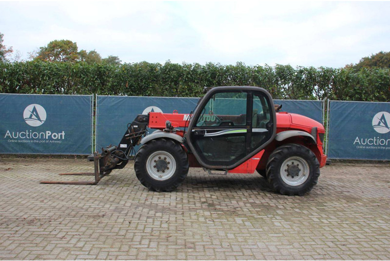 Manitou MLT 627 - Teleszkópos rakodó: 2 kép. Manitou MLT 627 - Teleszkópos rakodó: 2 kép.