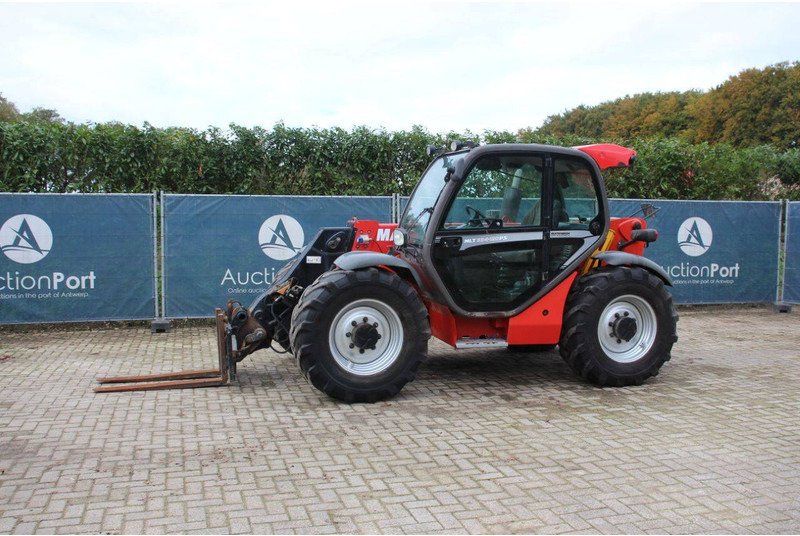 Manitou MLT 634 - Teleszkópos rakodó: 1 kép. Manitou MLT 634 - Teleszkópos rakodó: 1 kép.