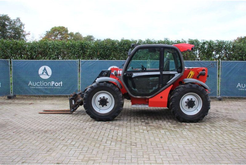 Manitou MLT 634 - Teleszkópos rakodó: 2 kép. Manitou MLT 634 - Teleszkópos rakodó: 2 kép.