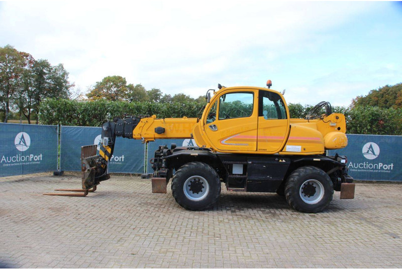 Manitou MRT 2150 - Teleszkópos rakodó: 2 kép. Manitou MRT 2150 - Teleszkópos rakodó: 2 kép.