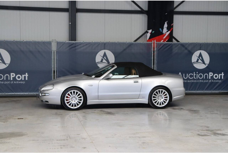Maserati Spyder - Szedán: 1 kép. Maserati Spyder - Szedán: 1 kép.