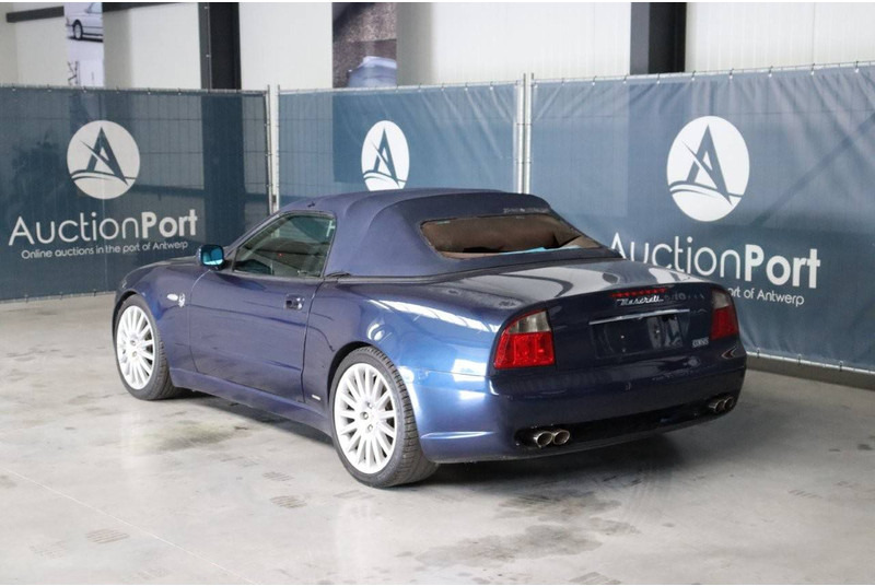 Maserati Spyder - Szedán: 4 kép. Maserati Spyder - Szedán: 4 kép.