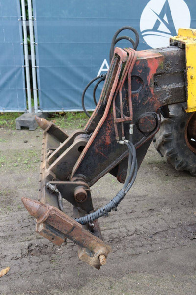 Teleszkópos rakodó Matbro TS260: 11 kép.