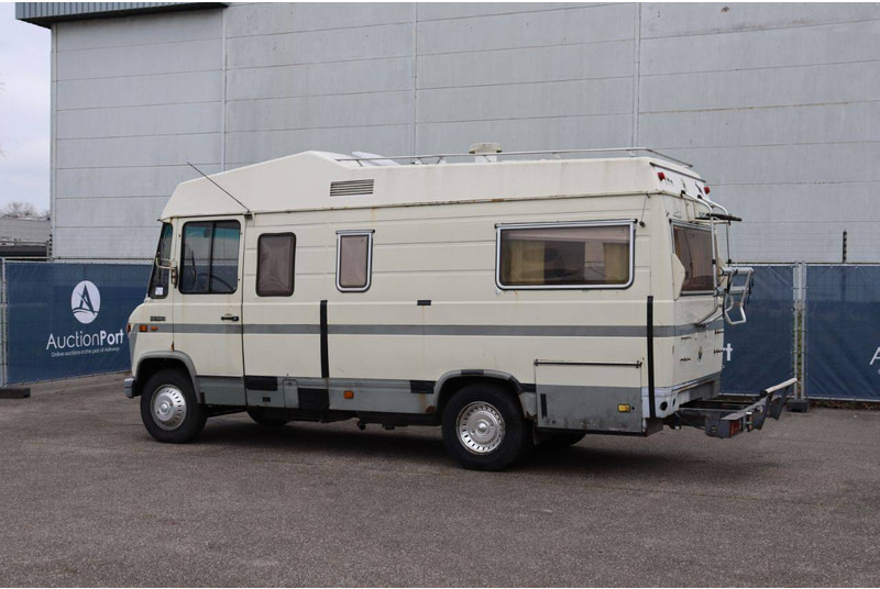 Mercedes-Benz 508D - Kempingautó: 4 kép. Mercedes-Benz 508D - Kempingautó: 4 kép.