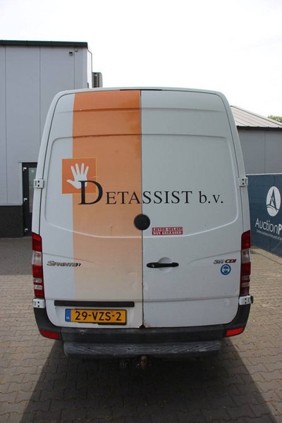 Mercedes-Benz 906 Ka 35 Sprinter 311cdi - Furgon: 4 kép. Mercedes-Benz 906 Ka 35 Sprinter 311cdi - Furgon: 4 kép.