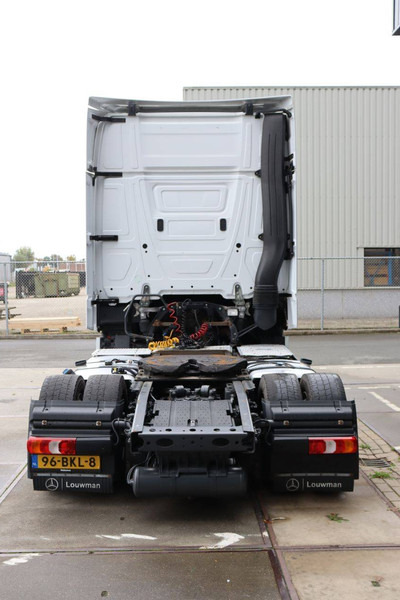 Mercedes-Benz Actros - Alvaz teherautó: 5 kép. Mercedes-Benz Actros - Alvaz teherautó: 5 kép.