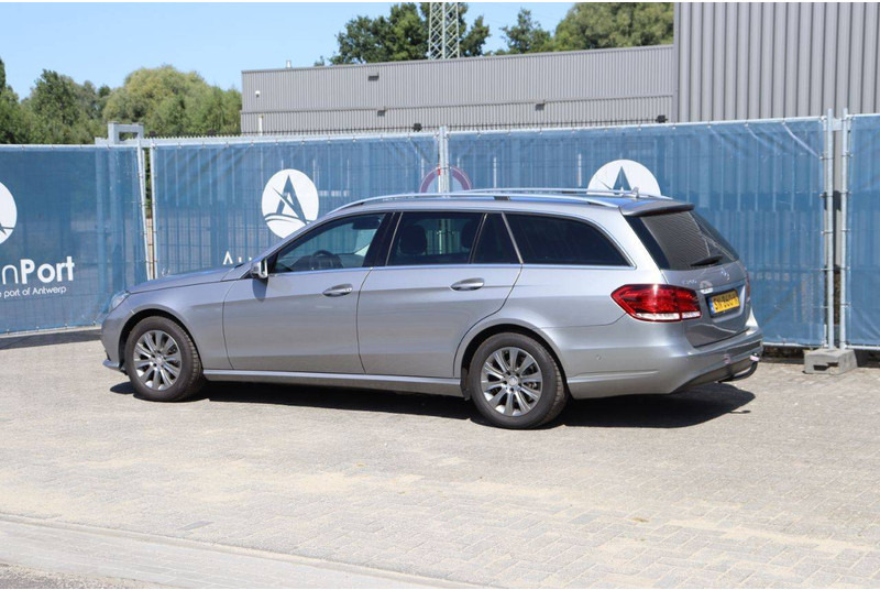 Mercedes-Benz E-Klasse 200 CDI - Autó: 3 kép. Mercedes-Benz E-Klasse 200 CDI - Autó: 3 kép.