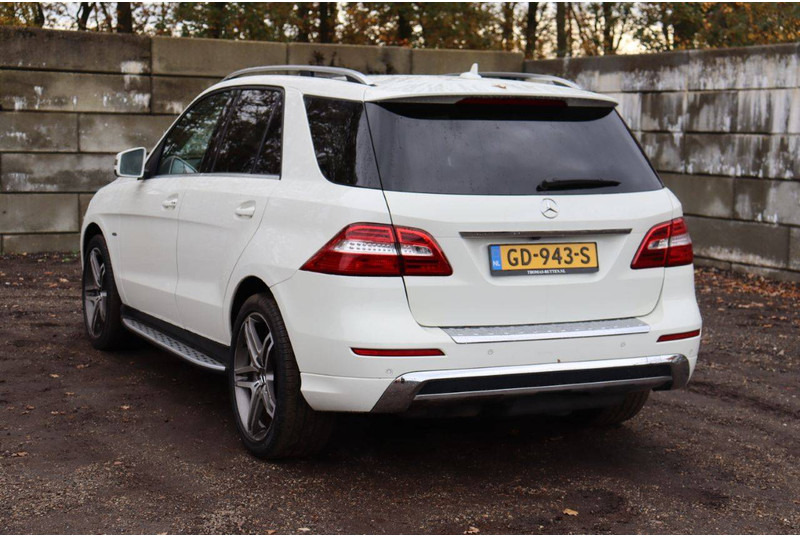 Mercedes-Benz ML350 - Szedán: 4 kép. Mercedes-Benz ML350 - Szedán: 4 kép.