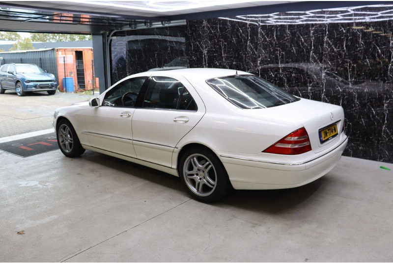 Mercedes-Benz S-Klasse S320 - Szedán: 4 kép. Mercedes-Benz S-Klasse S320 - Szedán: 4 kép.