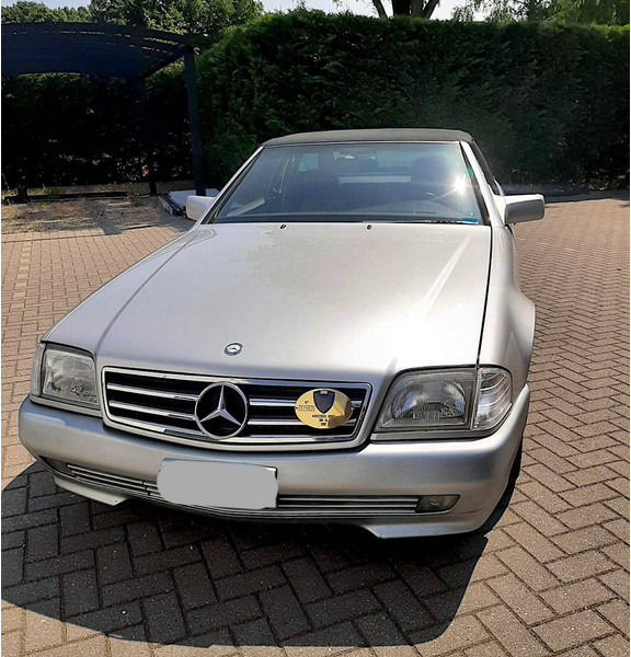 Mercedes-Benz SL-Klasse (R129) _ 300 -24 - Szedán: 1 kép. Mercedes-Benz SL-Klasse (R129) _ 300 -24 - Szedán: 1 kép.