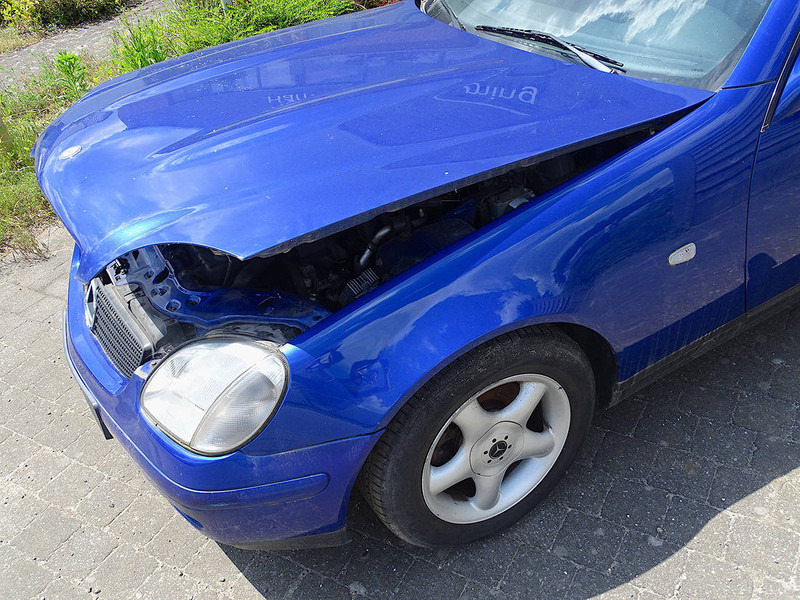 Mercedes-Benz SLK SLK200 - Szedán: 5 kép. Mercedes-Benz SLK SLK200 - Szedán: 5 kép.