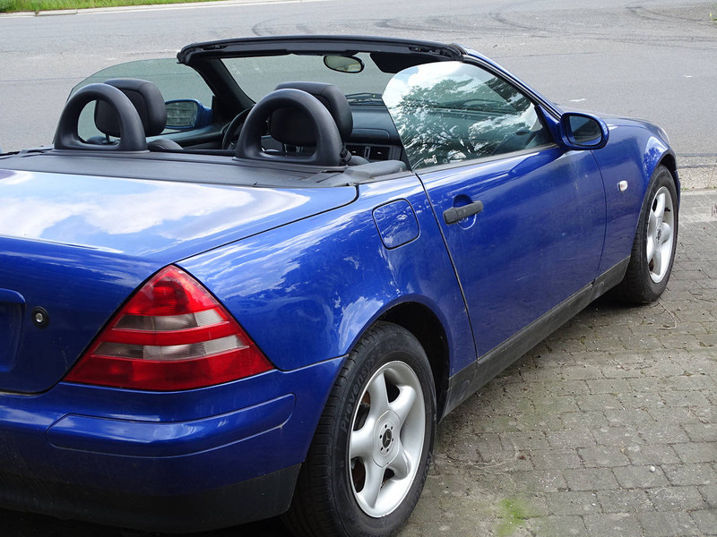 Mercedes-Benz SLK SLK200 - Szedán: 4 kép. Mercedes-Benz SLK SLK200 - Szedán: 4 kép.