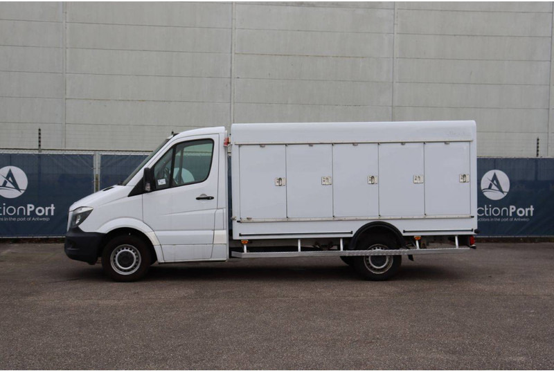 Mercedes-Benz Sprinter - Dobozos kisteherautó: 2 kép. Mercedes-Benz Sprinter - Dobozos kisteherautó: 2 kép.