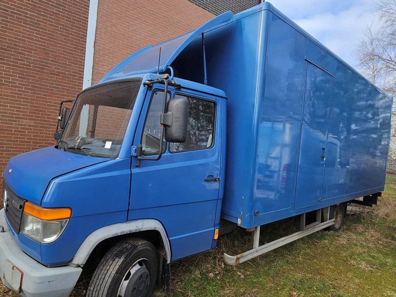 Mercedes-Benz Vario 815 D - Dobozos kisteherautó: 5 kép. Mercedes-Benz Vario 815 D - Dobozos kisteherautó: 5 kép.