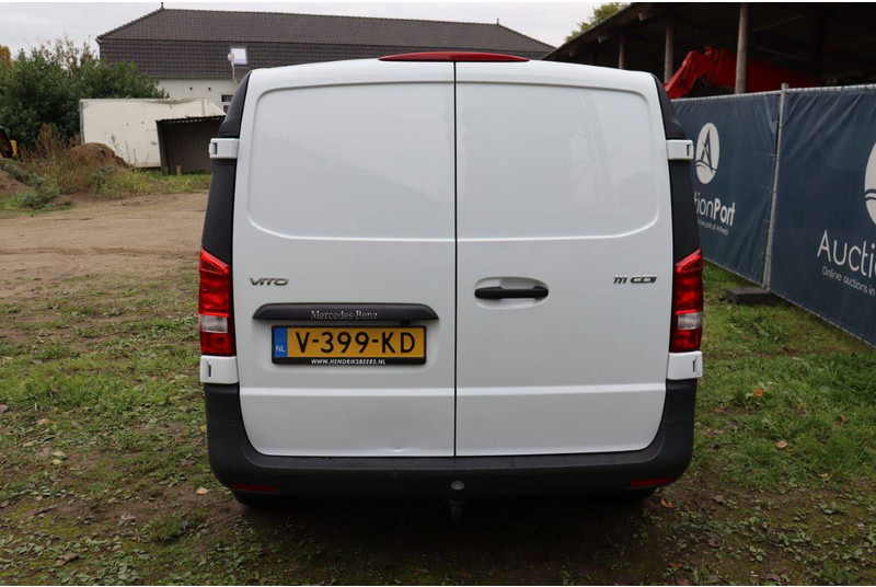 Mercedes-Benz Vito 777CDI - Furgon: 5 kép. Mercedes-Benz Vito 777CDI - Furgon: 5 kép.