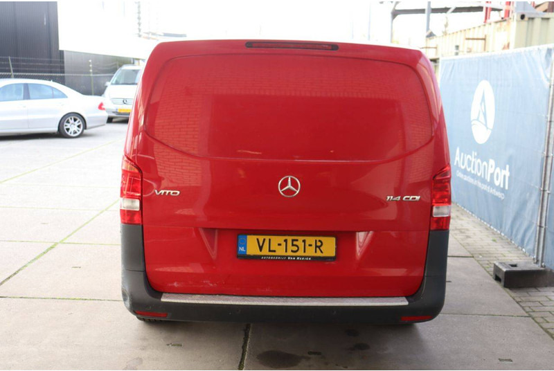 Mercedes-Benz Vito - Furgon: 4 kép. Mercedes-Benz Vito - Furgon: 4 kép.