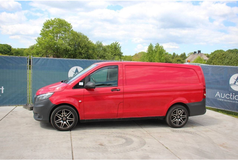 Mercedes-Benz Vito - Furgon: 1 kép. Mercedes-Benz Vito - Furgon: 1 kép.