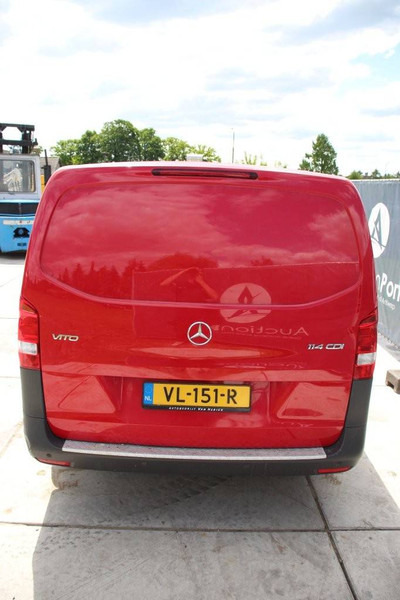 Mercedes-Benz Vito - Furgon: 4 kép. Mercedes-Benz Vito - Furgon: 4 kép.