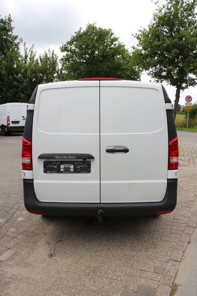 Mercedes-Benz Vito - Furgon: 4 kép. Mercedes-Benz Vito - Furgon: 4 kép.