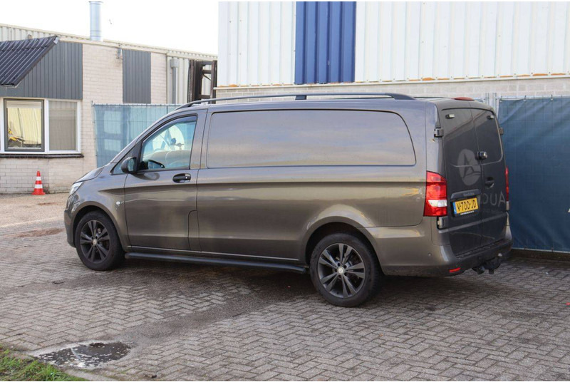 Mercedes-Benz Vito - Furgon: 3 kép. Mercedes-Benz Vito - Furgon: 3 kép.
