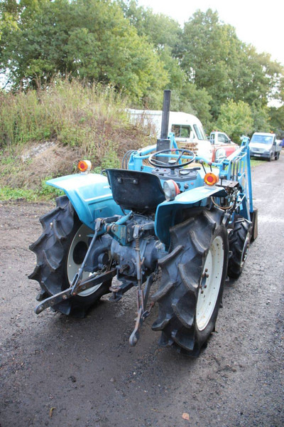 Mitsubishi D2050FD - Traktor: 5 kép. Mitsubishi D2050FD - Traktor: 5 kép.